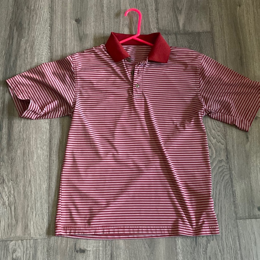 Men’s golf shirt size small